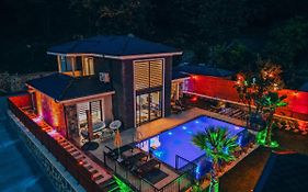 Kiana Villa